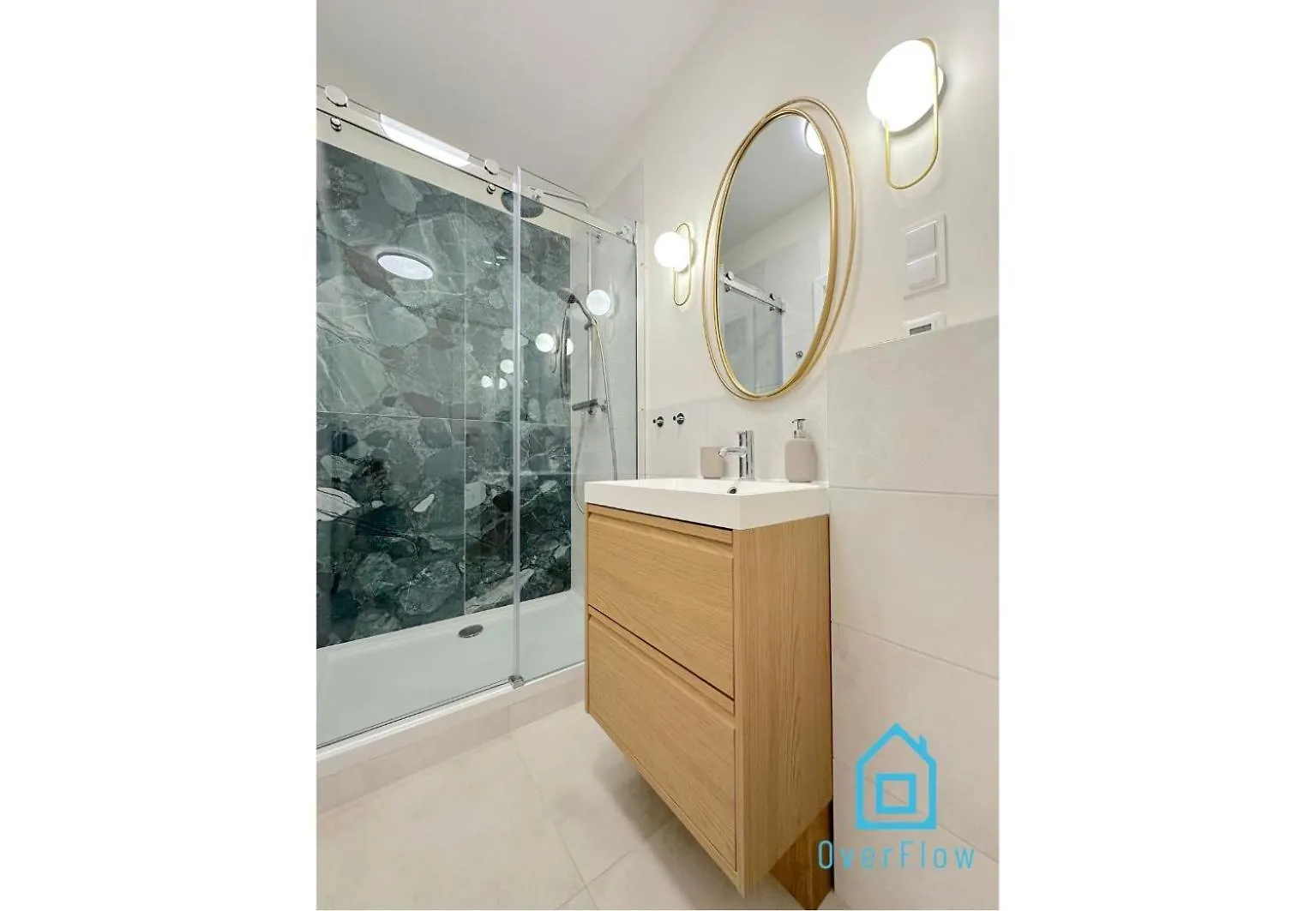 Seredino Blue Apartment- Modern Comfort In A Quiet Location, 5 Minutes To Gdansk Old Town & Seaside 0*,  Polska