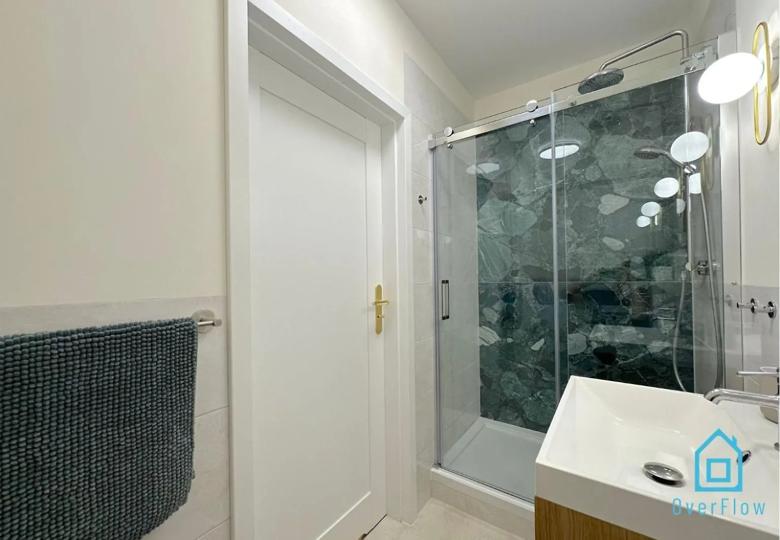 Apartament Seredino Blue Apartment- Modern Comfort In A Quiet Location, 5 Minutes To Gdansk Old Town & Seaside