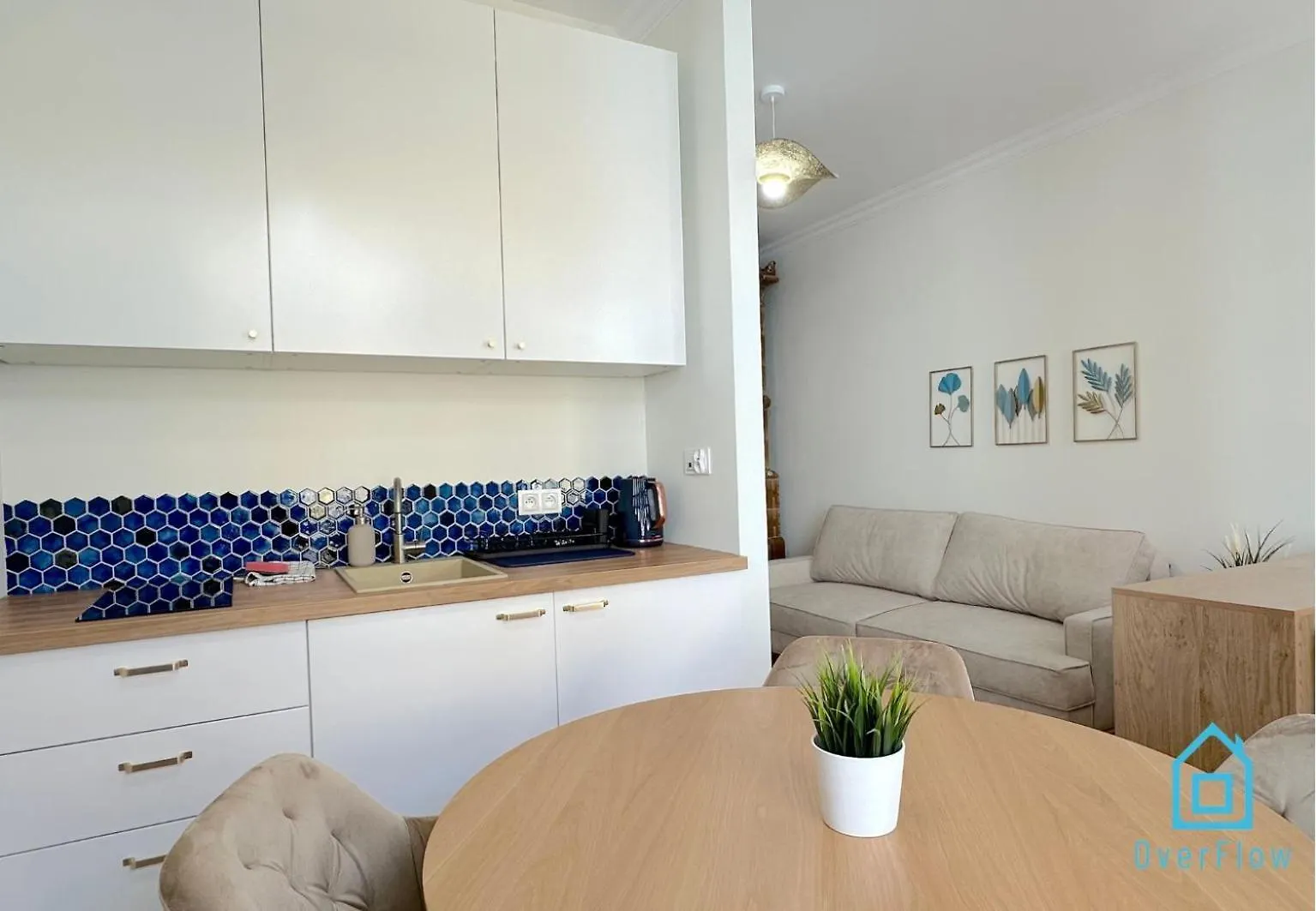 Seredino Blue Apartment- Modern Comfort In A Quiet Location, 5 Minutes To Gdansk Old Town & Seaside